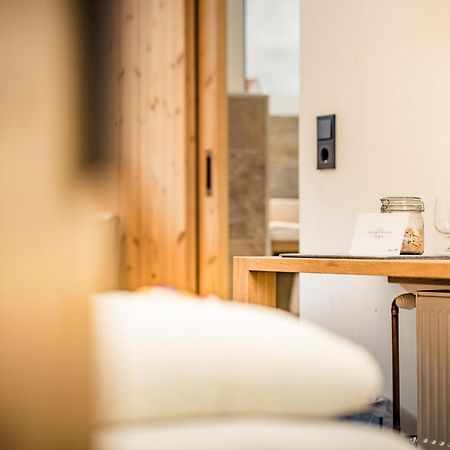 Hotel Pension Der Steinbock - Das 300 Jahre Alte Bauernhaus - Tirol Sankt Anton am Arlberg Esterno foto