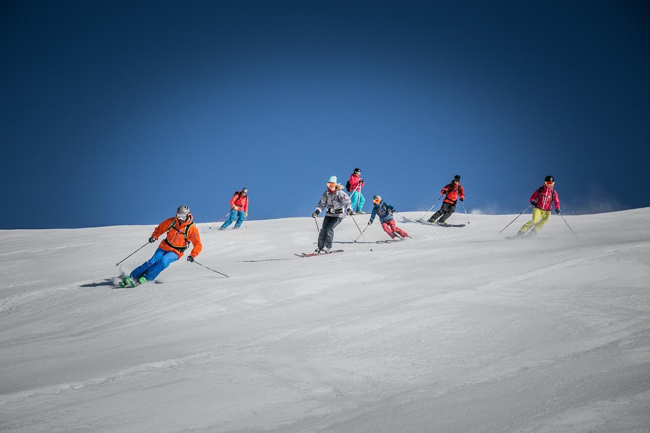 Hotel Pension Der Steinbock - Das 300 Jahre Alte Bauernhaus - Tirol Sankt Anton am Arlberg Esterno foto