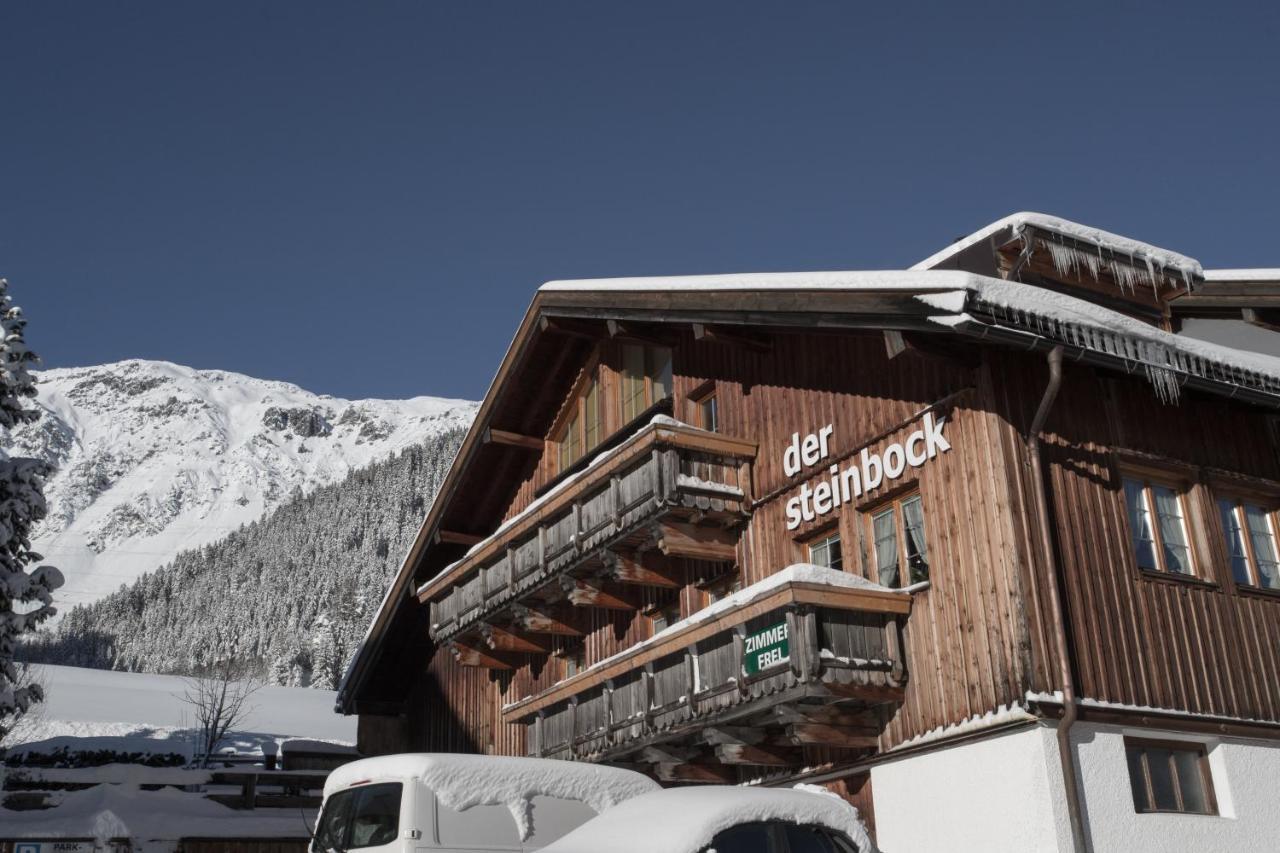 Hotel Pension Der Steinbock - Das 300 Jahre Alte Bauernhaus - Tirol Sankt Anton am Arlberg Esterno foto