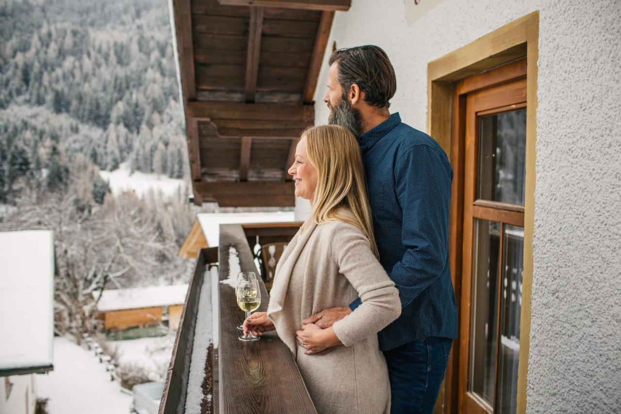 Hotel Pension Der Steinbock - Das 300 Jahre Alte Bauernhaus - Tirol Sankt Anton am Arlberg Esterno foto